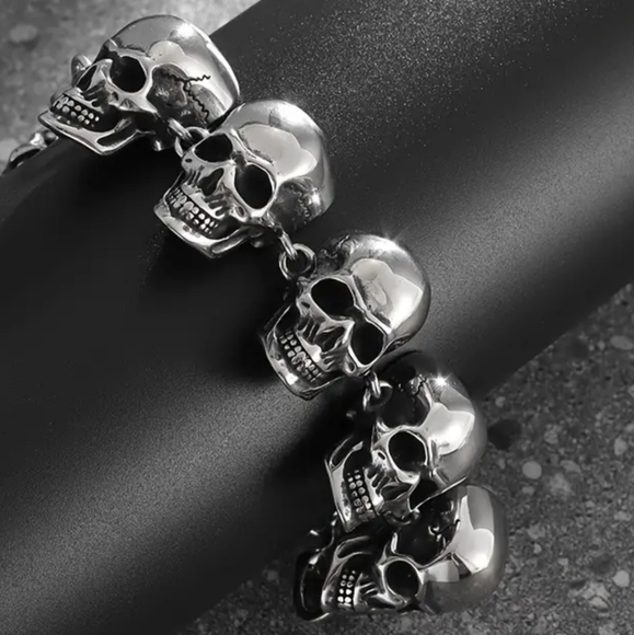 New! MEN'S 10 Skull Link Bracelet. 8" - Picture 6 of 6